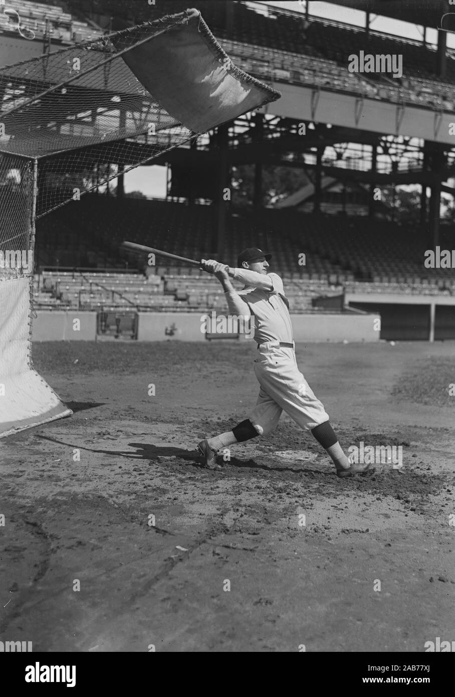 Vintage baseball players - Washington baseball player during batting practice ca. 1924 Stock Photo