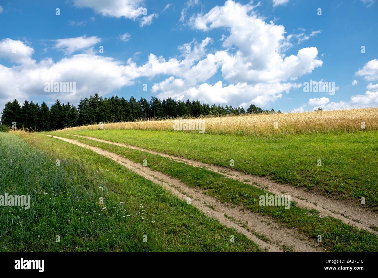 Mow way hi-res stock photography and images - Alamy