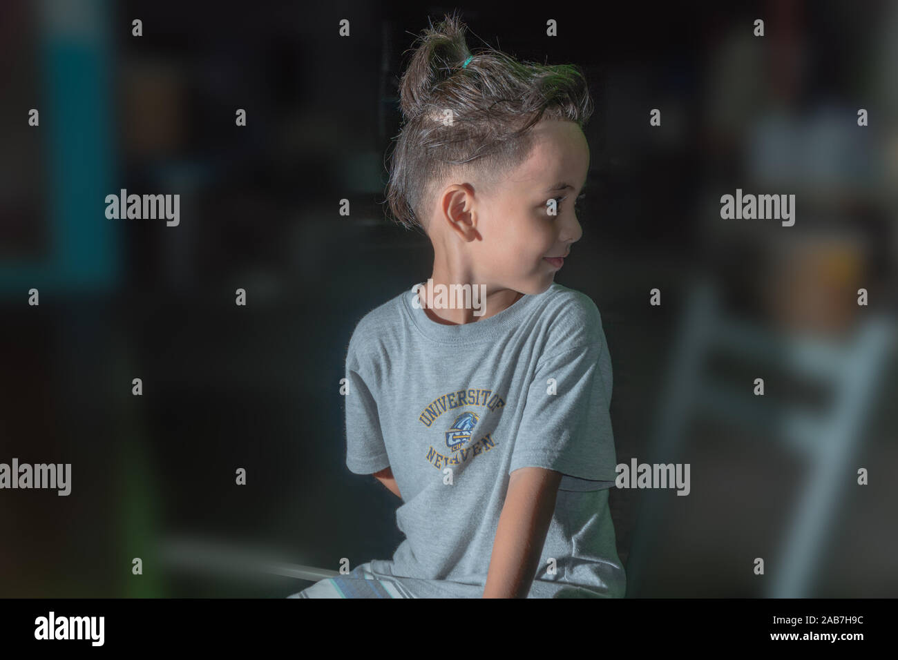 Short spiky hair hi-res stock photography and images - Page 2 - Alamy, image size:1300x956