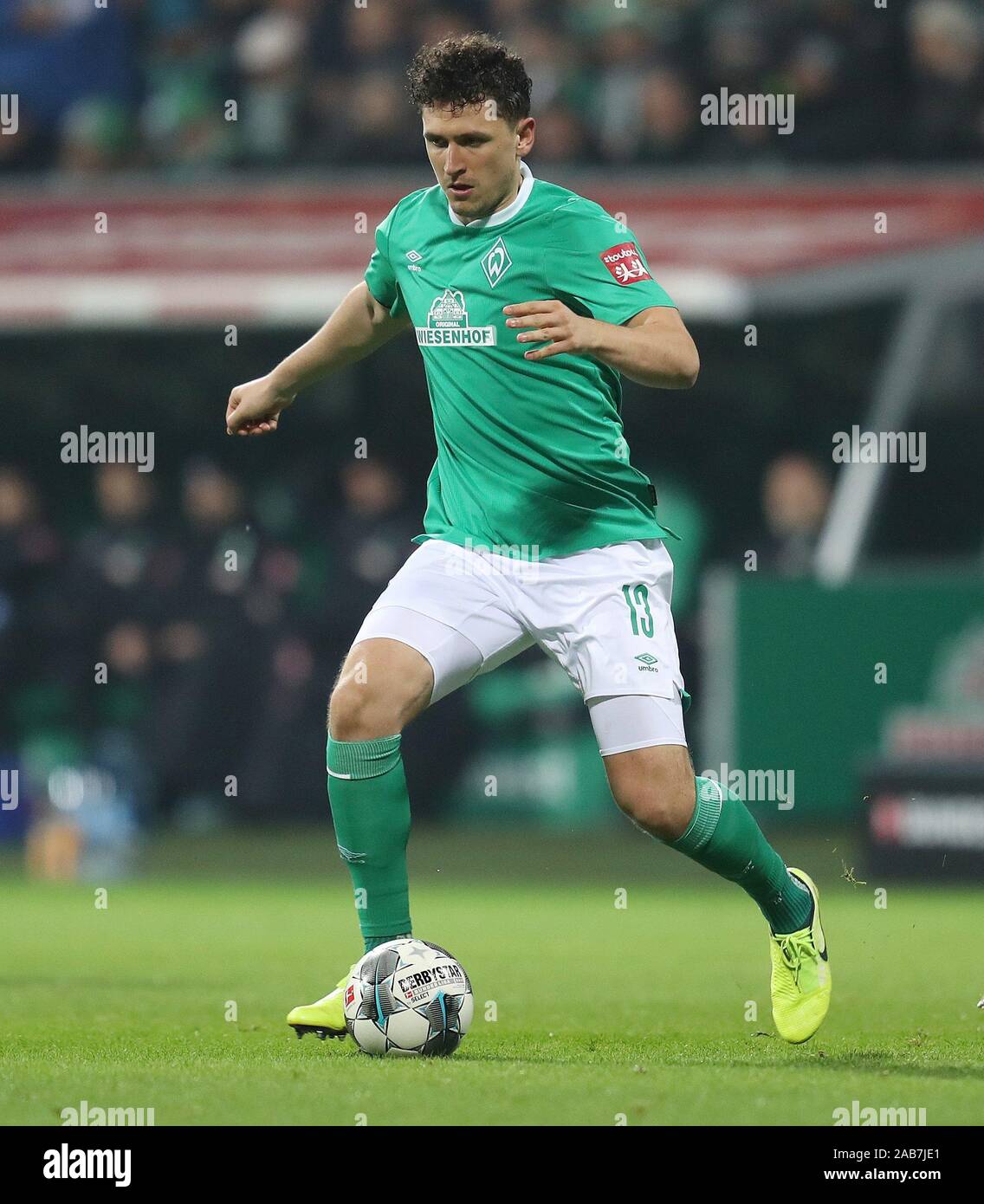 Bremen, Deutschland. 23rd Nov, 2019. firo: 23.11.2019 Football, 2019/2020  1.Bundesliga: SV Werder Bremen - FC Schalke 1: 2 Milos Veljkovic, single  action | usage worldwide Credit: dpa/Alamy Live News Stock Photo - Alamy