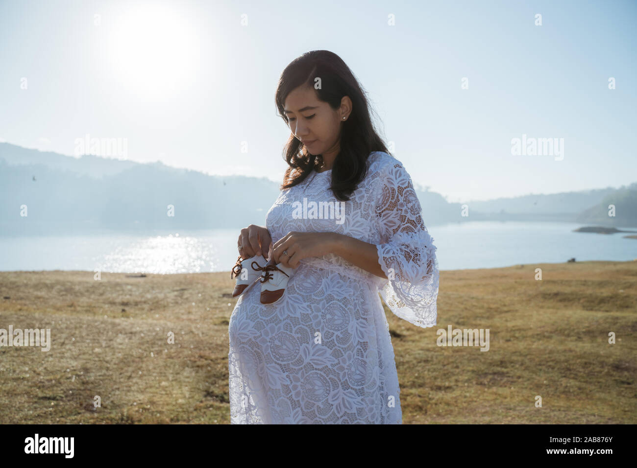 Asian pregnant woman enjoy hi-res stock photography and images - Alamy