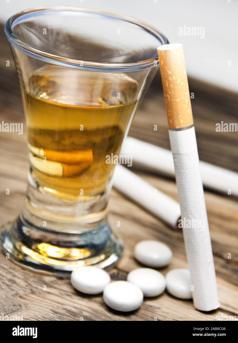 Cigarettes and alcohol hires stock photography and images Alamy