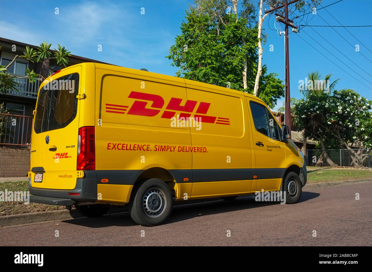 Dhl Delivery Van High Resolution Stock Photography And Images Alamy