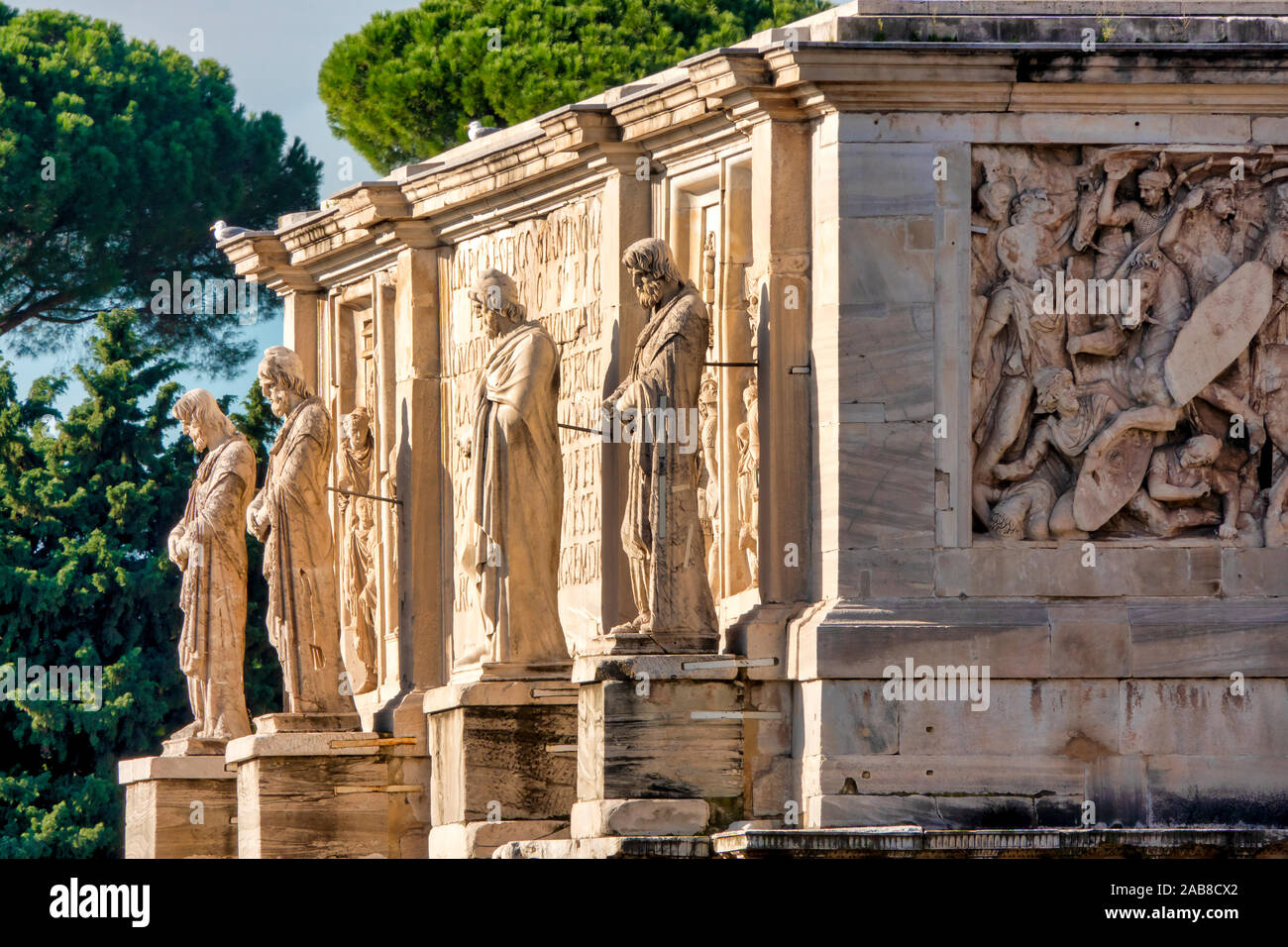 Detail of the statues of the Arch of Constantine, Rome Italy Stock