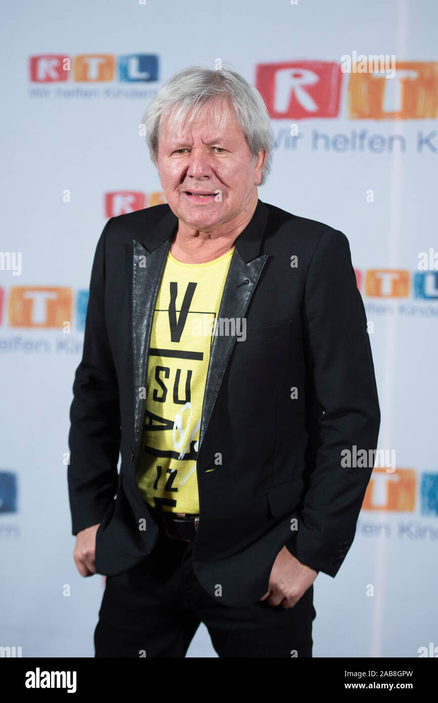 huerth deutschland 22nd nov 2019 gg anderson singer musician portrait portrait portrait cropped single image single motive 24th rtl spendenmarathon wir helfen kindern tv 21 22 11 2019 usage worldwide credit dpa alamy live news