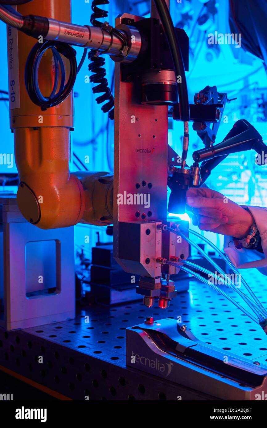 Laser Diode, Vertical-cavity surface-emitting laser, VCSEL, Automotive Industry, Industry Unit, Technology Centre, Tecnalia Research & Innovation, Stock Photo