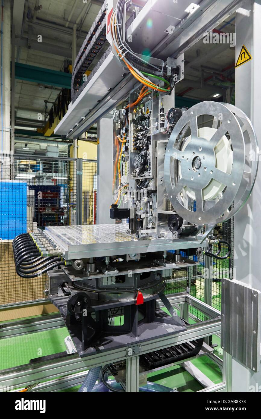 Tape Layer Cell, Wrapping equipment for manufacturing composite