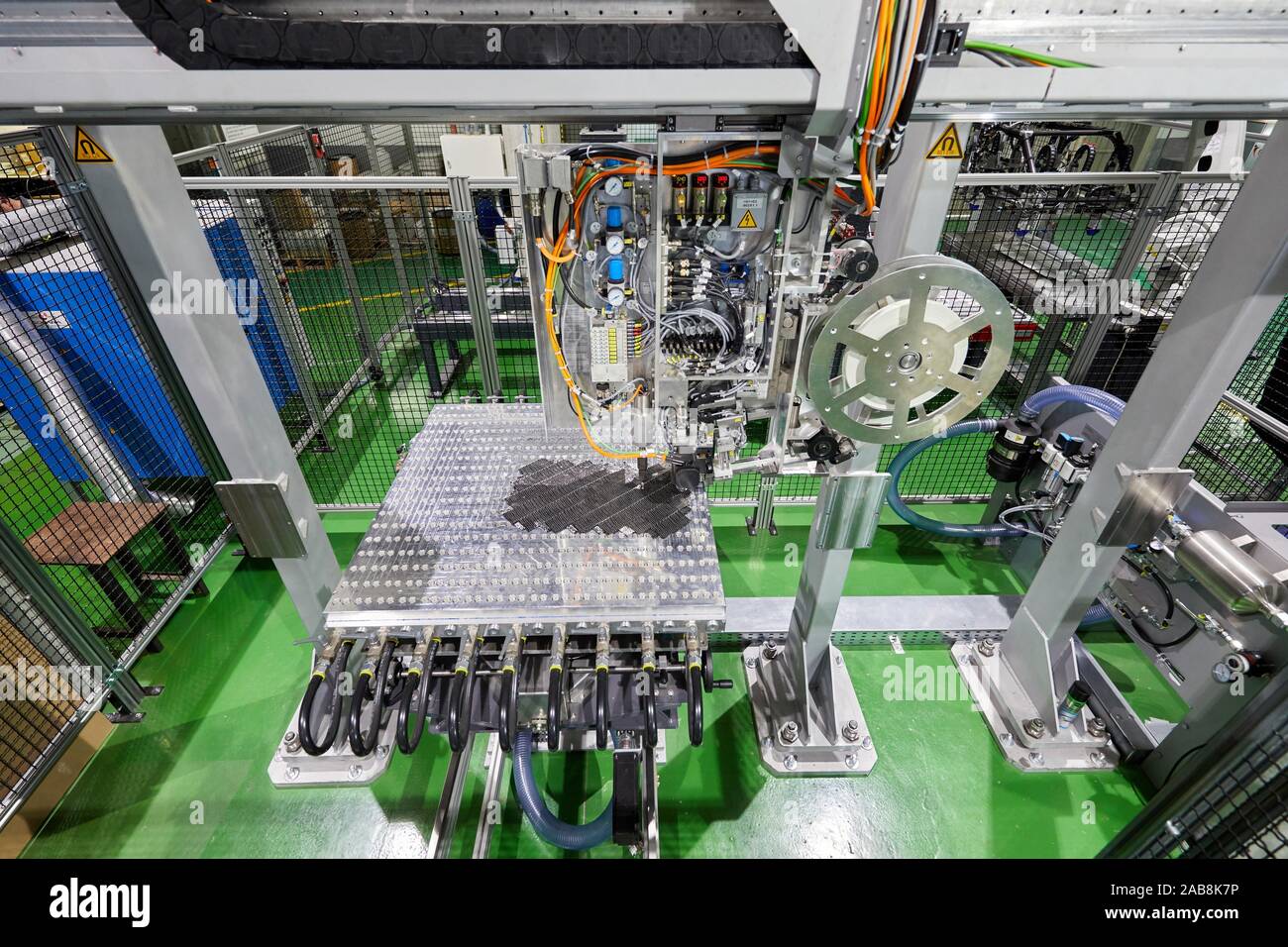 Tape Layer Cell, Wrapping equipment for manufacturing composite