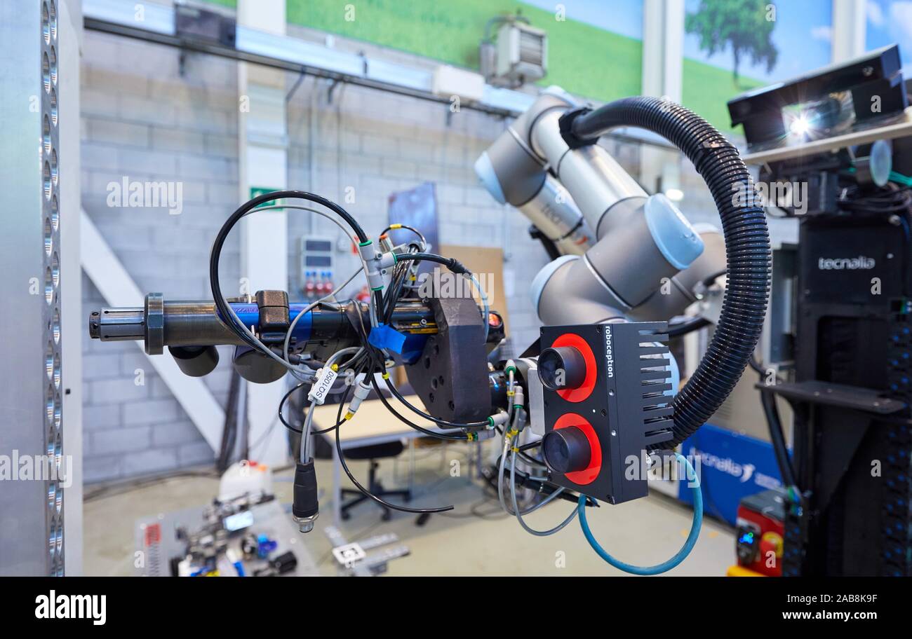 Use of flexible robotics in industrial manufacturing processes, Mobile robot, Advanced manufacturing Unit, Technology Centre, Tecnalia Research & Stock Photo