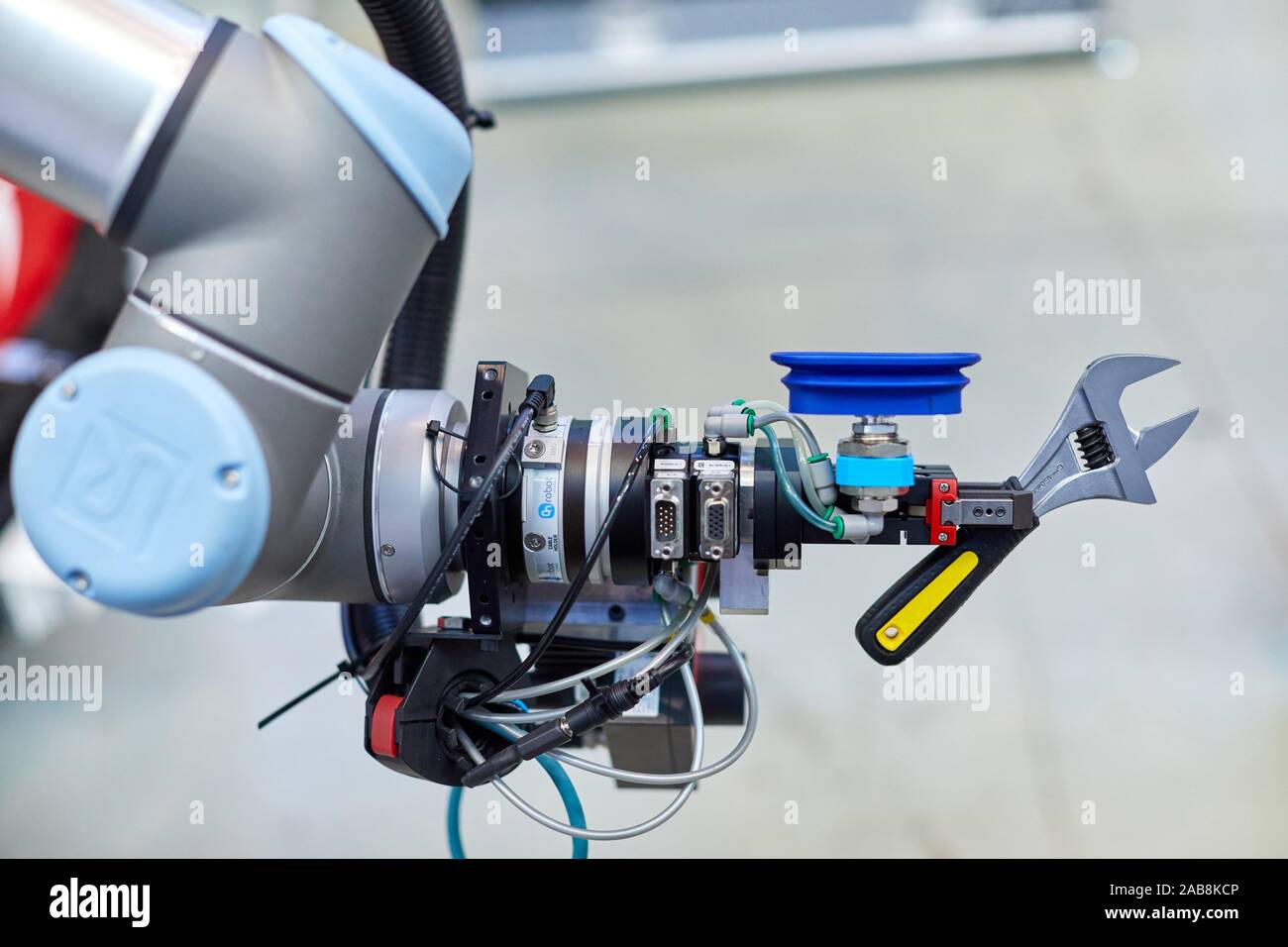 Use of flexible robotics in industrial manufacturing processes, Mobile