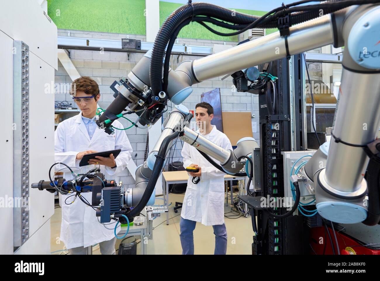 Use of flexible robotics in industrial manufacturing processes, Mobile robot,  Advanced manufacturing Unit, Technology Centre, Tecnalia Research Stock  Photo - Alamy