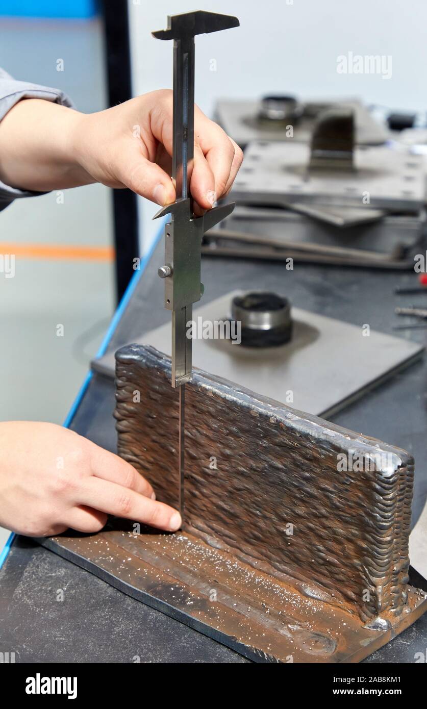 Sample, Additive machines with a high contribution rate of WAAM