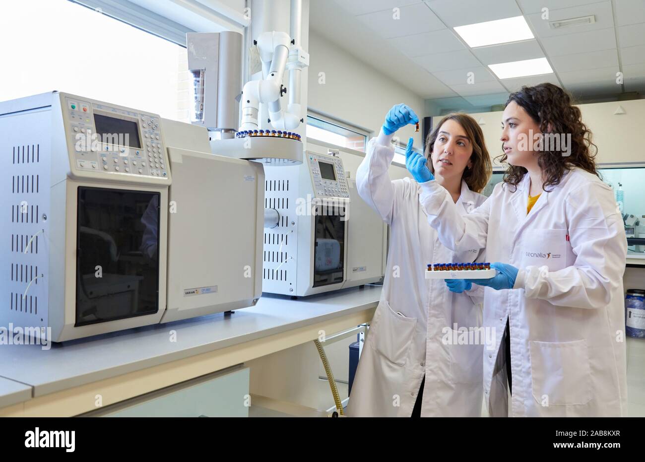 Researcher, Gas and liquid chromatograph, Biotechnology Laboratory