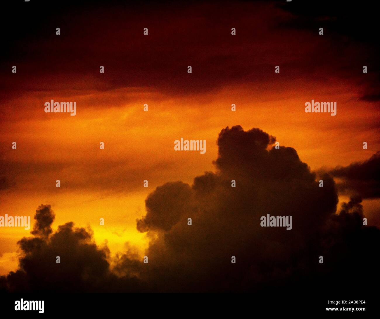 Sunset with dramatic cloud hi-res stock photography and images - Alamy