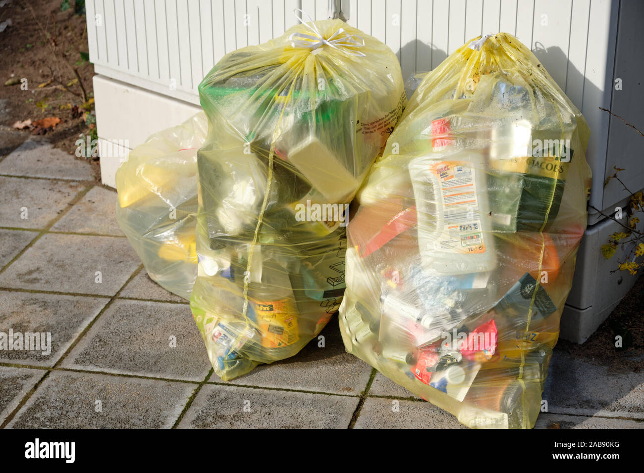 Gelber sack hi-res stock photography and images - Alamy