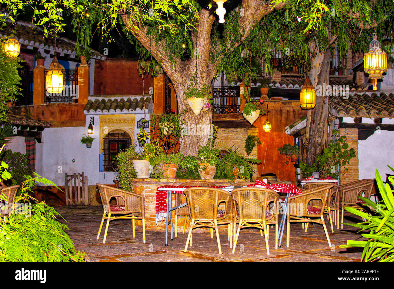 Oasis bar hires stock photography and images Alamy