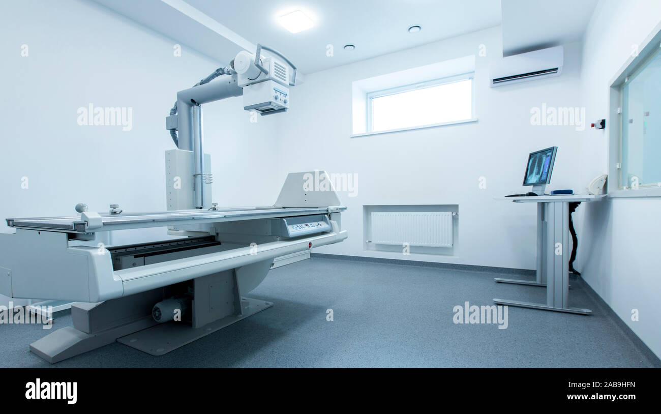 Hospital x ray room monitor screen hires stock photography and images