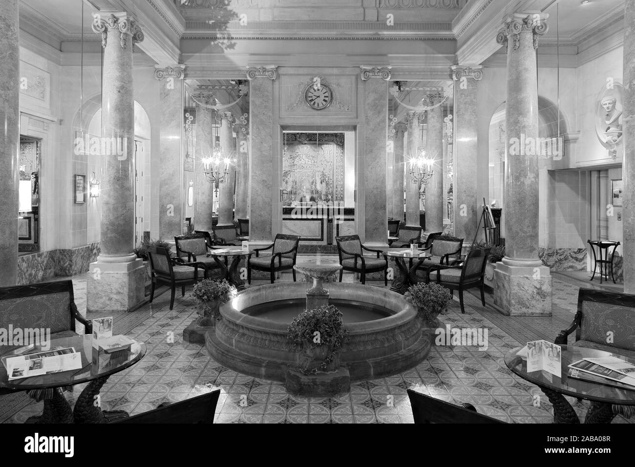 Art deco hotel lobby Black and White Stock Photos & Images - Alamy