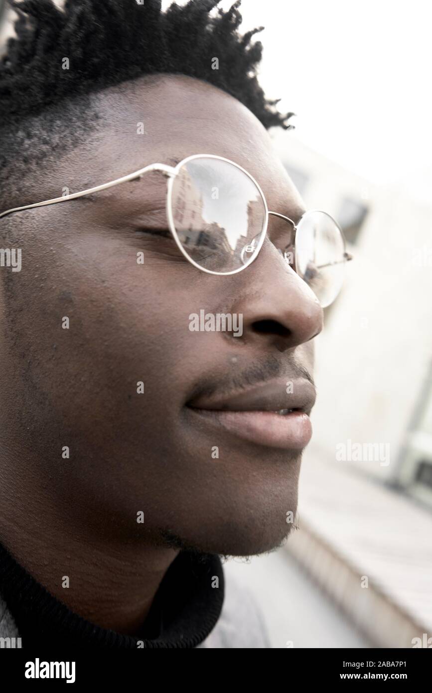 African moody man hi-res stock photography and images - Alamy