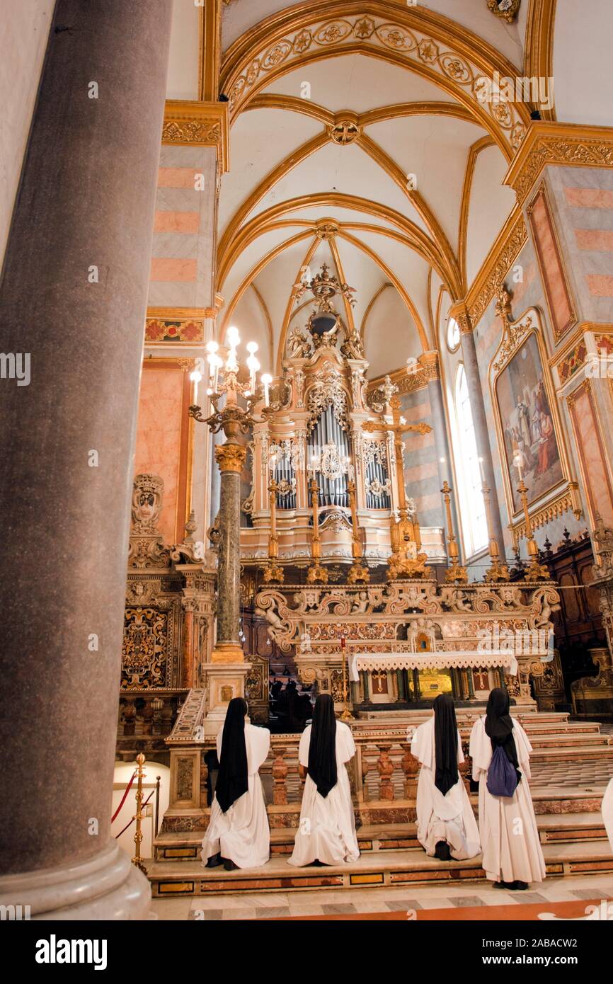 Nuns praying, Church of San Domenico Maggiore, Saint Dominic square