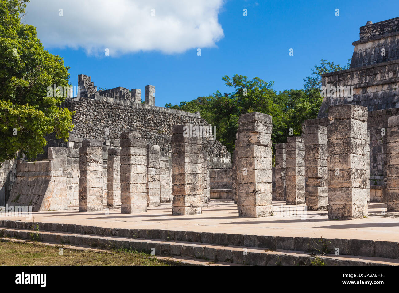 Temple of the Warriors at the Mayan Chichen Itza site on the Yucatan peninsula of Mexico Stock Photo