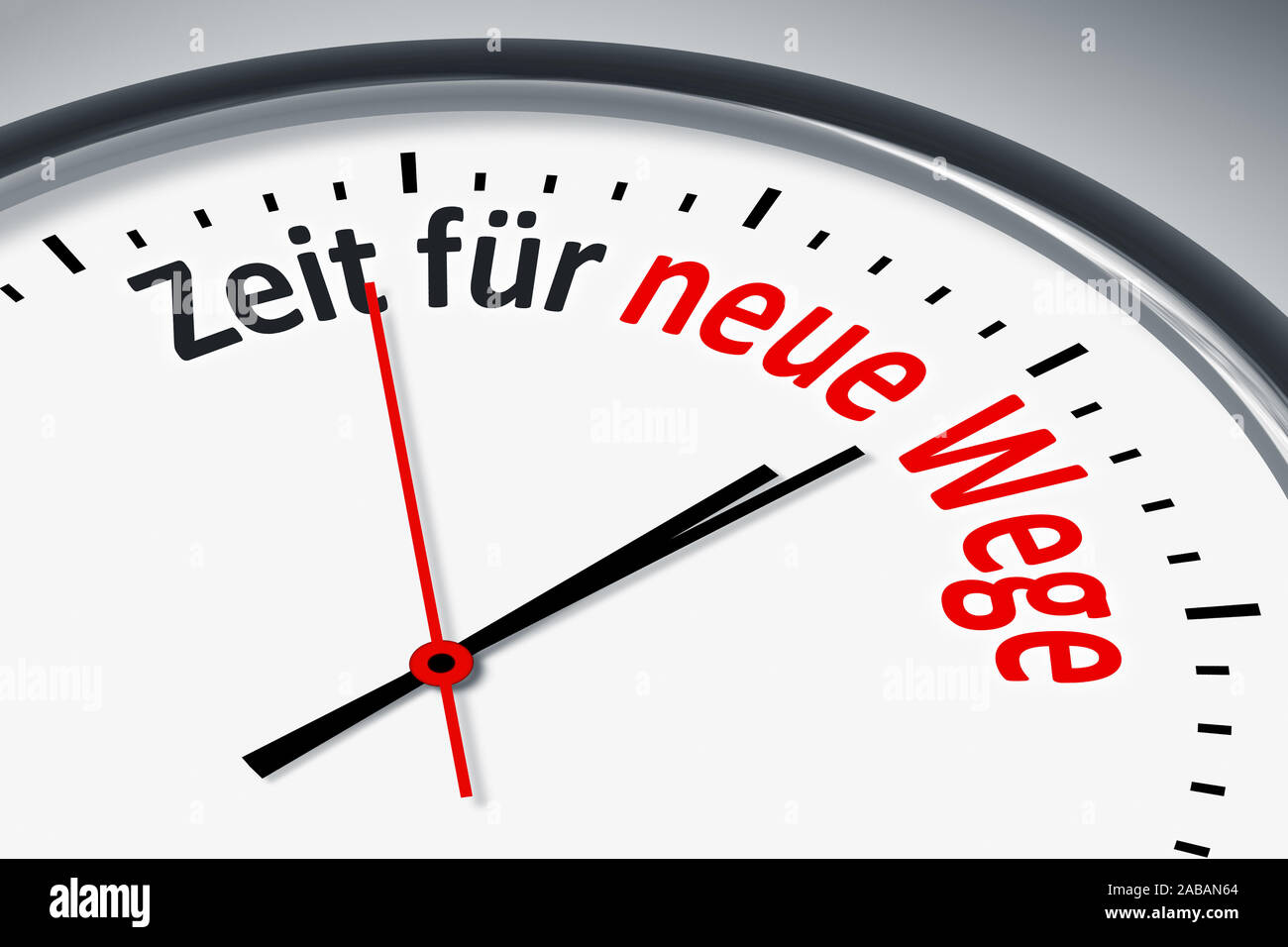 Ein simples Ziffernblatt mit der Aufschrift: 'Zeit fuer neue Wege' Stock Photo