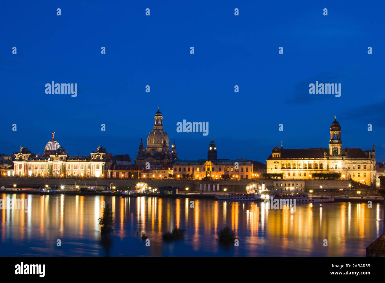 Dresden bei Nacht, Sachsen, Bundesrepublik Deutschland Stock Photo