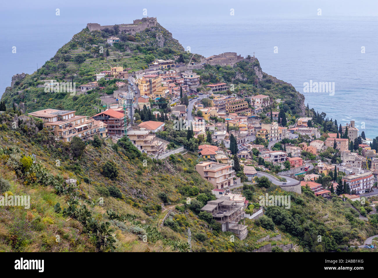 Castle messina province sicily italy hi-res stock photography and images -  Alamy, image size:1300x957