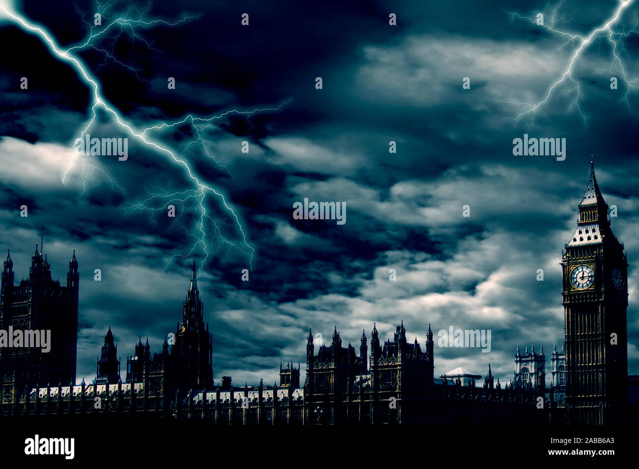 dramatic sky with lightning over the Big Ben and Parliament buildings in London Stock Photo