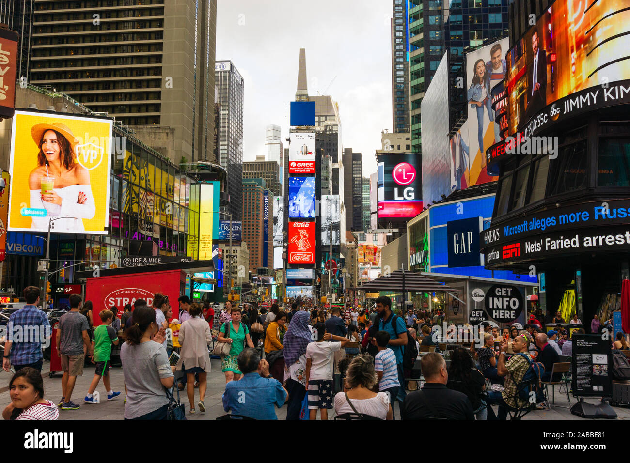 New York, USA - aug 20, 2018: Tourists in Times Square in the evening. More than 50 million people visit New York every year. Stock Photo
