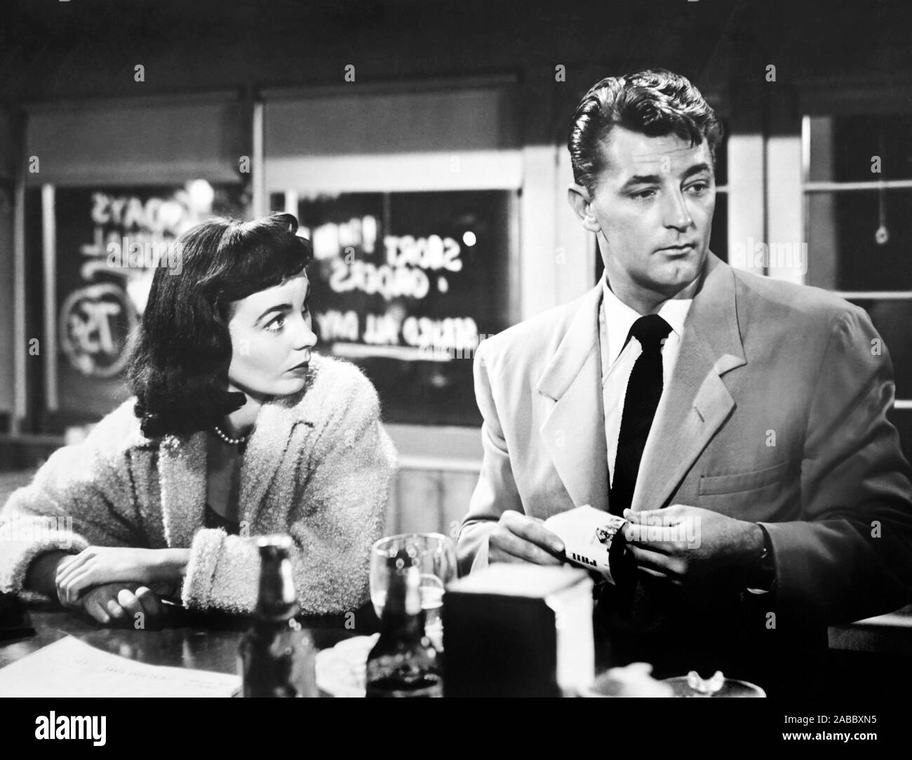 ANGEL FACE, from left, Jean Simmons, Robert Mitchum, 1952 Stock Photo