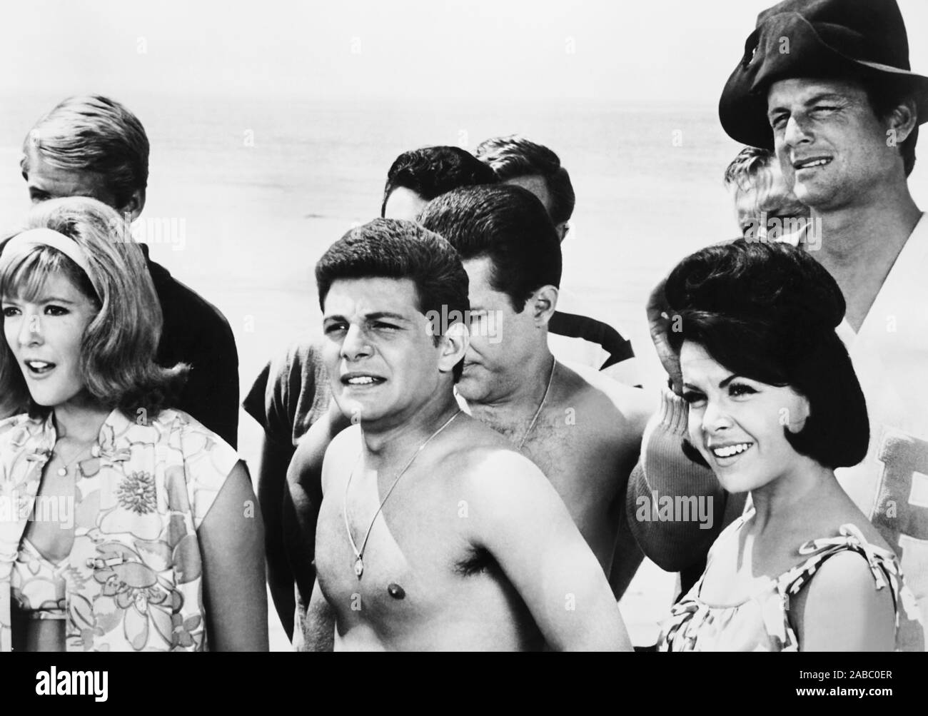 BIKINI BEACH, from left Meredith MacRae, Frankie Avalon,