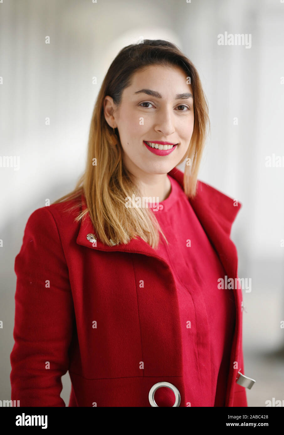 Karlsruhe Germany 25th Nov 19 The Author And Influencer Tijen Onaran Recorded In The City Centre Of Karlsruhe With The Global Digital Women Network She Founded Onaran Wants To Network Women In