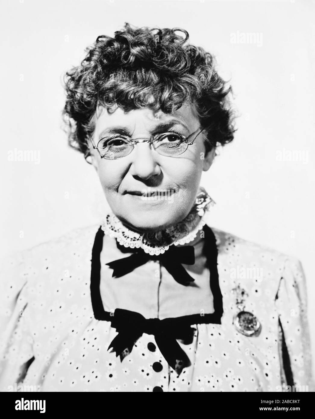 ARSENIC AND OLD LACE, Jean Adair, 1944 Stock Photo Alamy