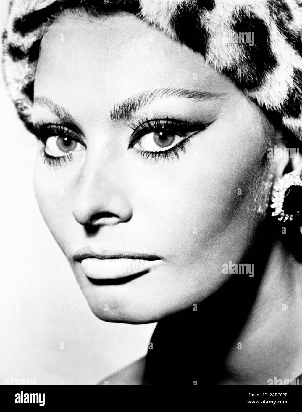 ARABESQUE, Sophia Loren, 1966 Stock Photo - Alamy