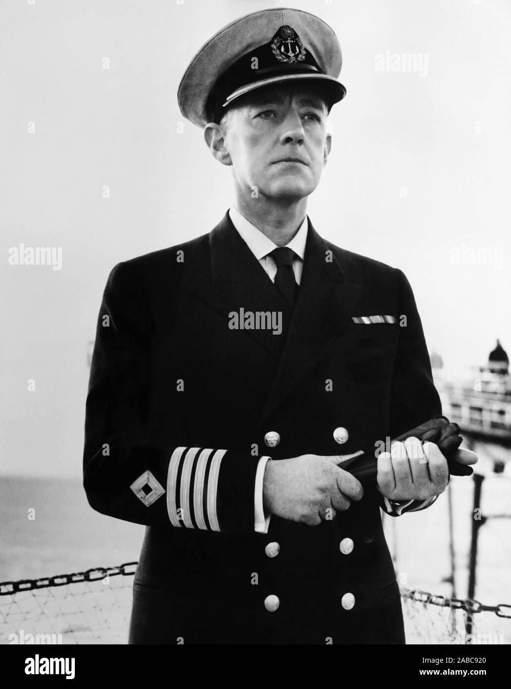 BARNACLE BILL, (aka ALL AT SEA), Alec Guinness, 1957 Stock Photo Alamy