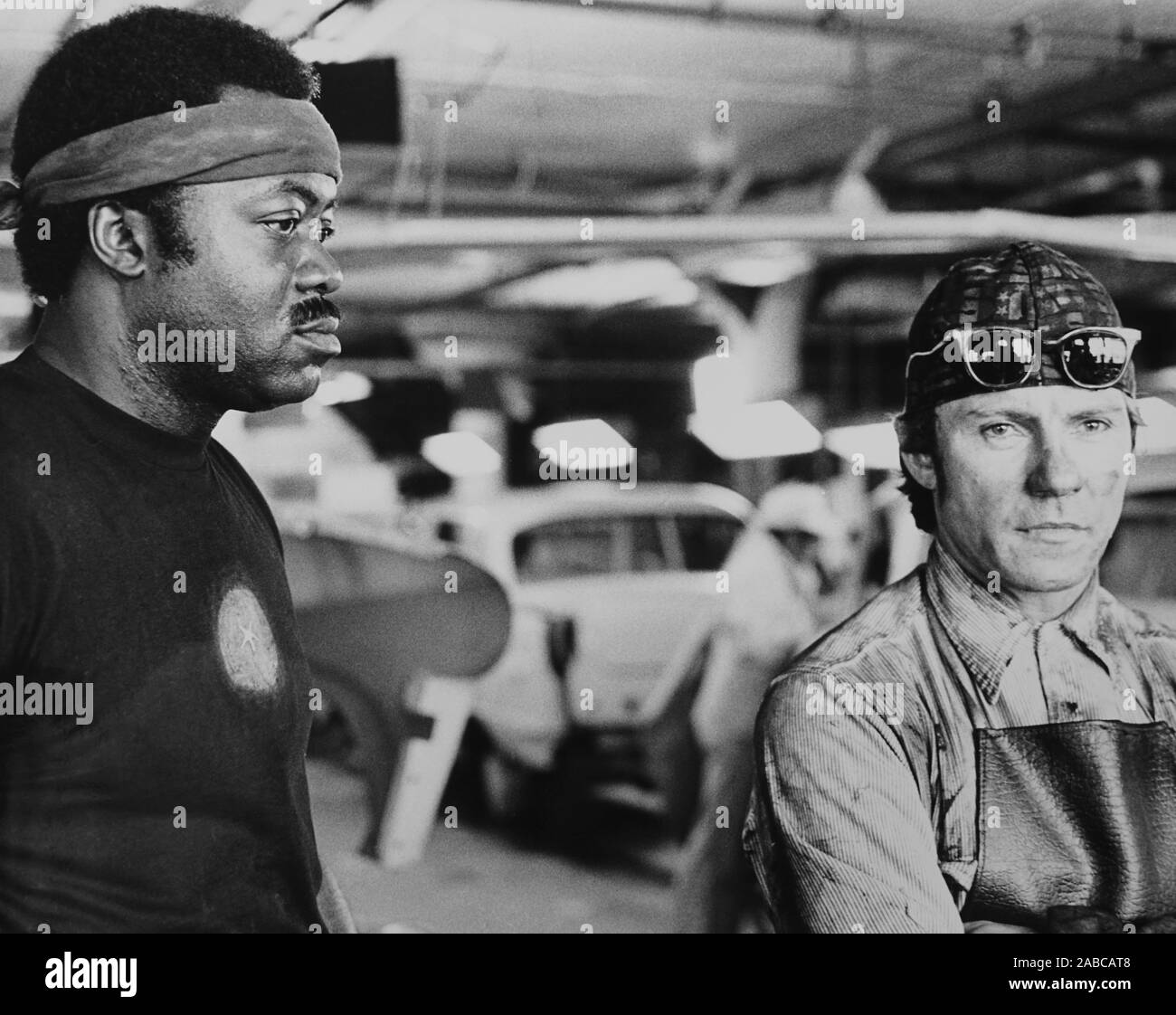 BLUE COLLAR, from left Yaphet Kotto, Harvey Keitel, 1978. ©Universal