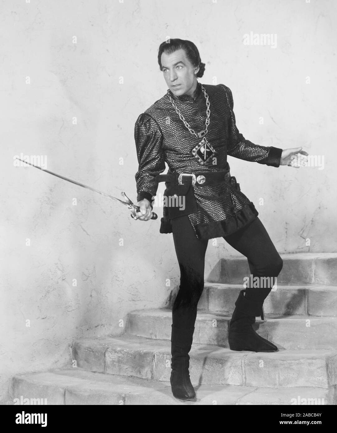 THE BLACK SHIELD OF FALWORTH, David Farrar, 1954 Stock Photo Alamy
