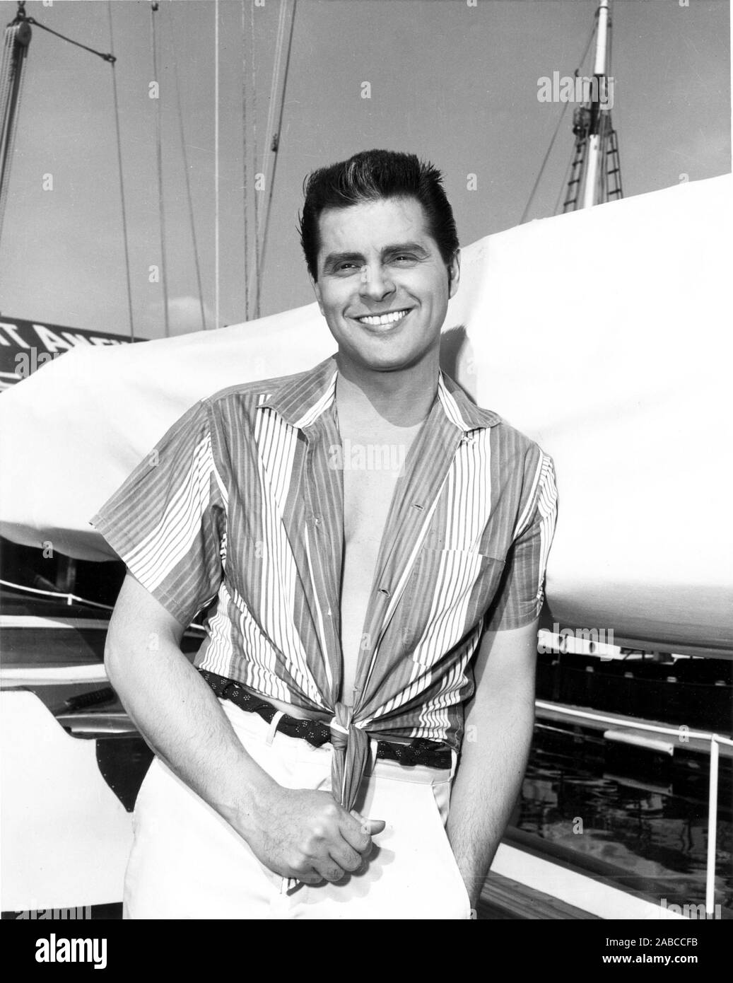 CALYPSO HEAT WAVE, Johnny Desmond, 1957 Stock Photo - Alamy
