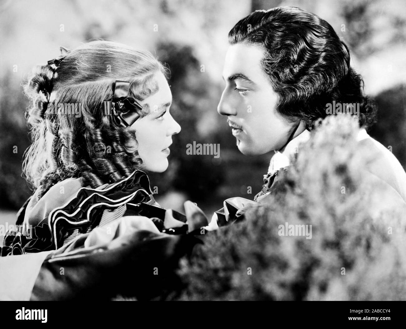 CARDINAL RICHELIEU, from left, Maureen O'Sullivan, Cesar Romero, 1935 ...
