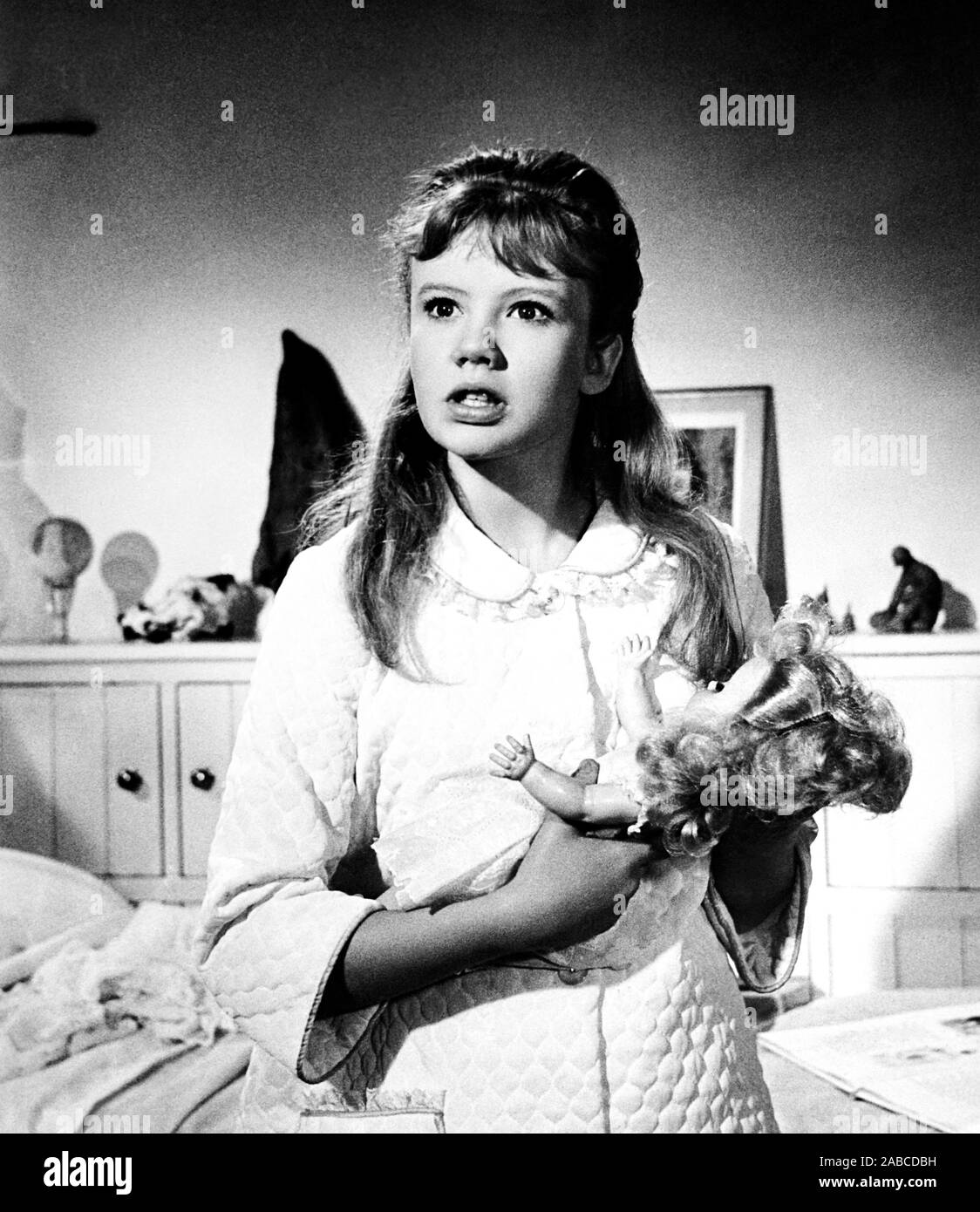 THE CHALK GARDEN, Hayley Mills, 1964 Stock Photo Alamy