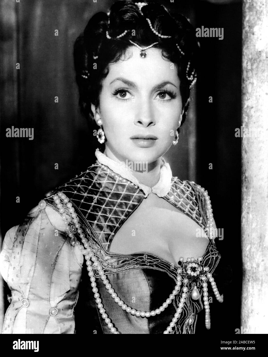 CROSSED SWORDS, (aka IL MAESTRO DI DON GIOVANNI), Gina Lollobrigida