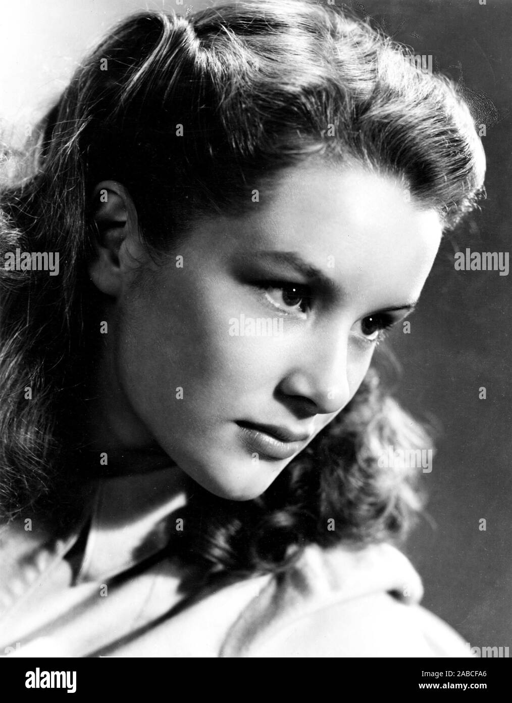 DEAD OF NIGHT, Sally Ann Howes, 1945 Stock Photo Alamy