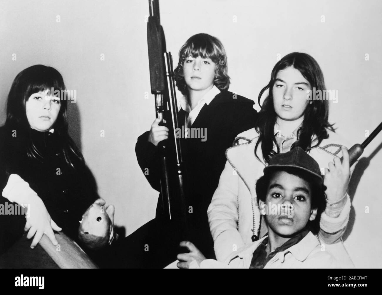 DEVIL TIMES FIVE, (aka PEOPLETOYS, aka THE HORRIBLE HOUSE ON THE HILL