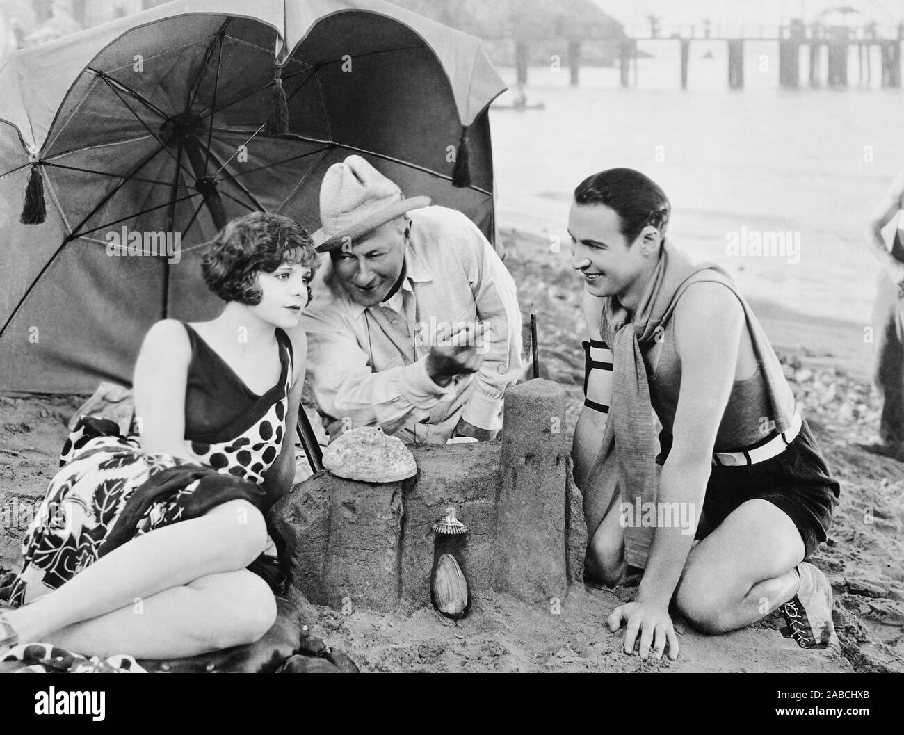 FEET OF CLAY, from left Vera Reynolds, director Cecil B. DeMille, Rod