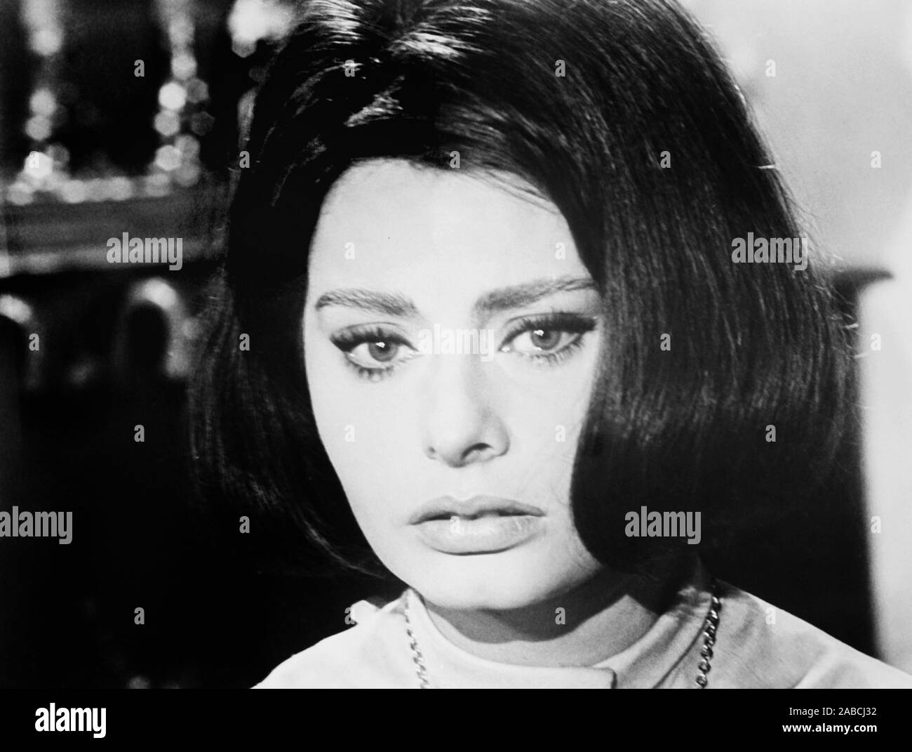 FIVE MILES TO MIDNIGHT, Sophia Loren, 1962 Stock Photo - Alamy