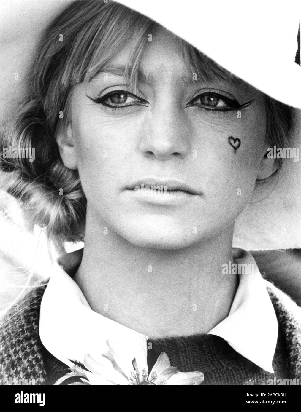 THE GIRL FROM PETROVKA, Goldie Hawn, 1974 Stock Photo - Alamy