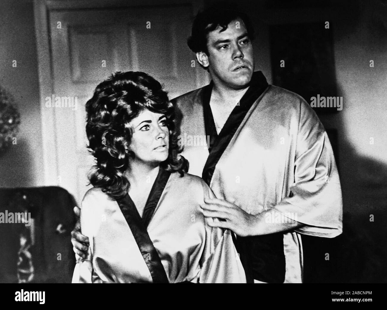 HAMMERSMITH IS OUT, from left Elizabeth Taylor, John Schuck, 1972