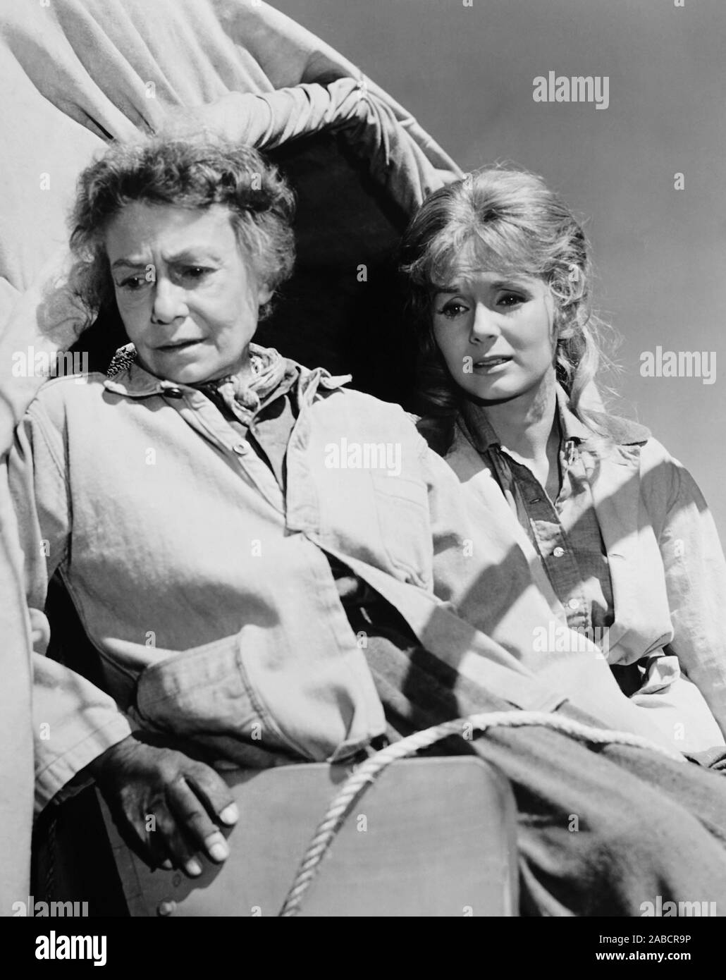 HOW THE WEST WAS WON, from left: Thelma Ritter, Debbie Reynolds, 1962 ...