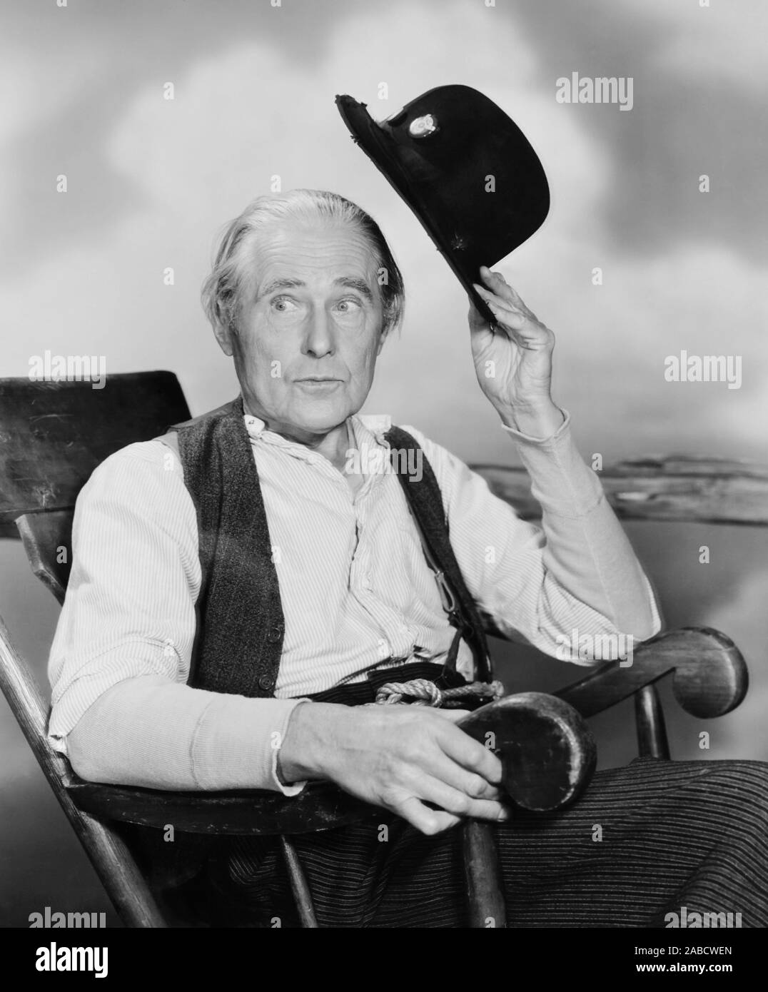 THE KETTLES ON OLD MACDONALD'S FARM, Parker Fennelly, 1957 Stock Photo